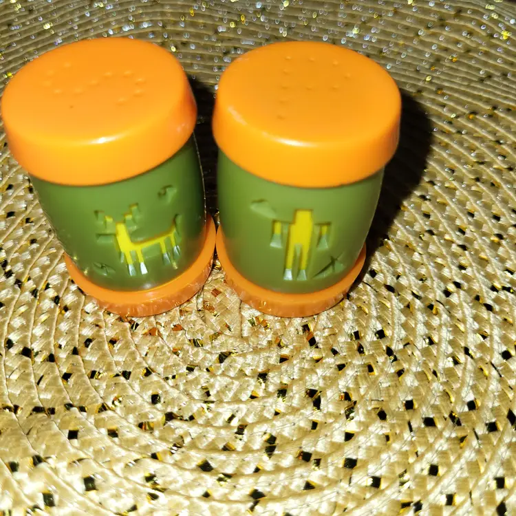 Vintage MCM Avacado Green Shakers
