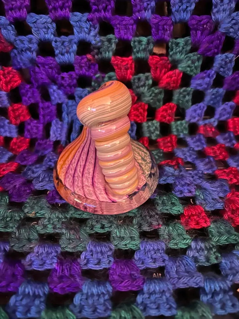 Art Glass Shell Shaped Pen Holder