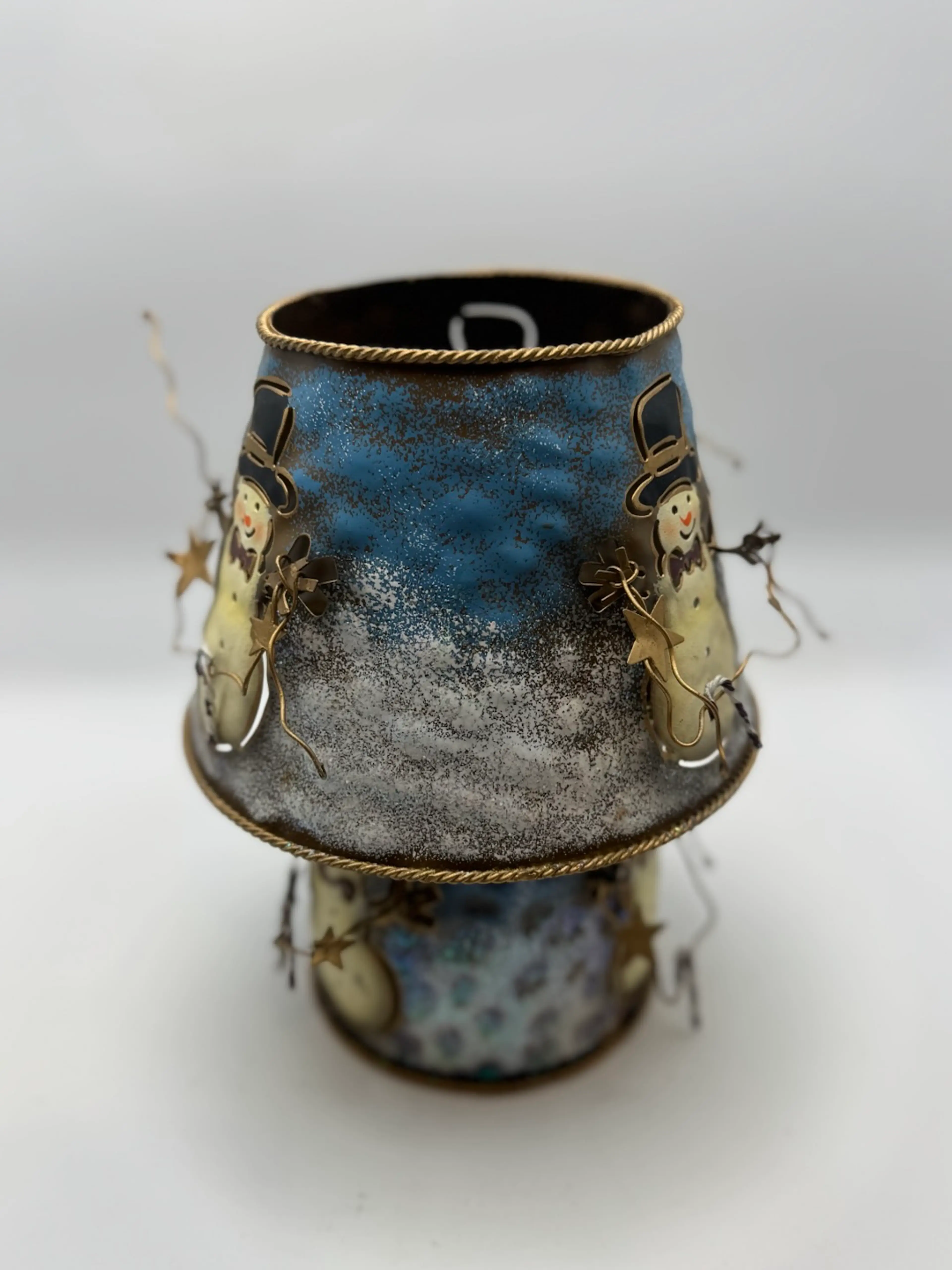 Image 2 of 7