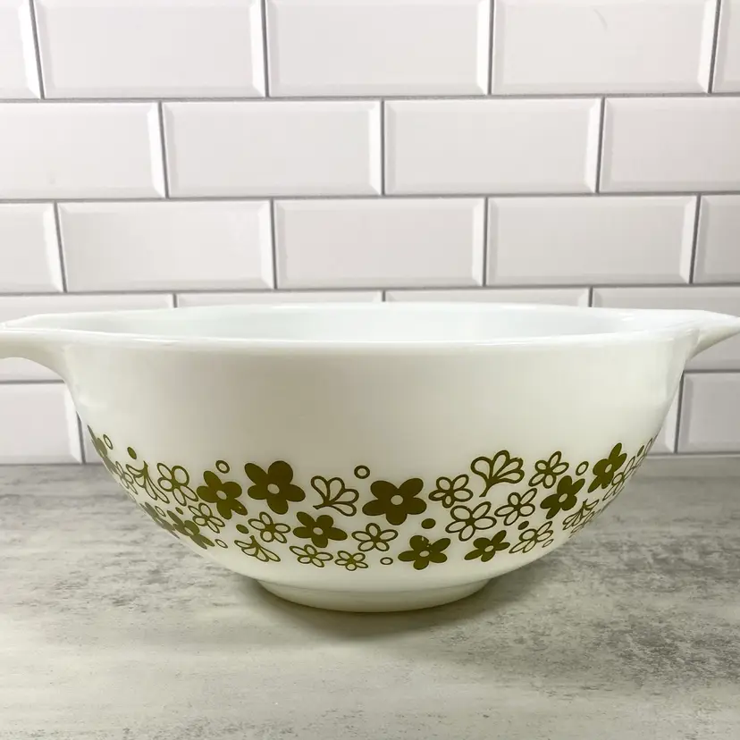 Pyrex Spring Blossom 2.5qt Cinderella Bowl