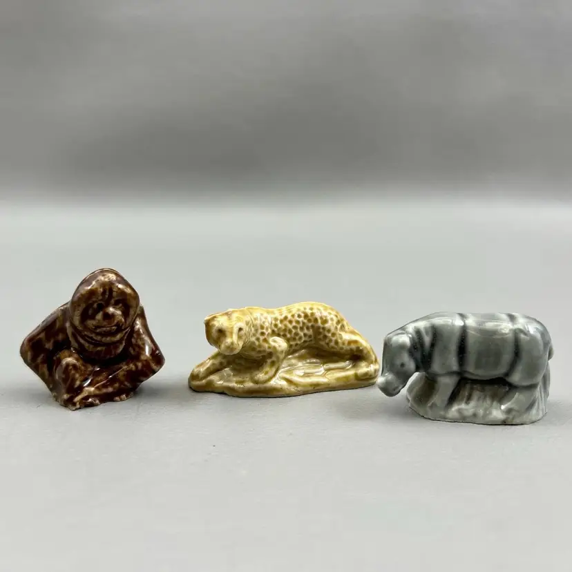 Lot Of 3 Wade Whimsies Figurines Red Rose Tea Orangutan Leopard Rhino Animals
