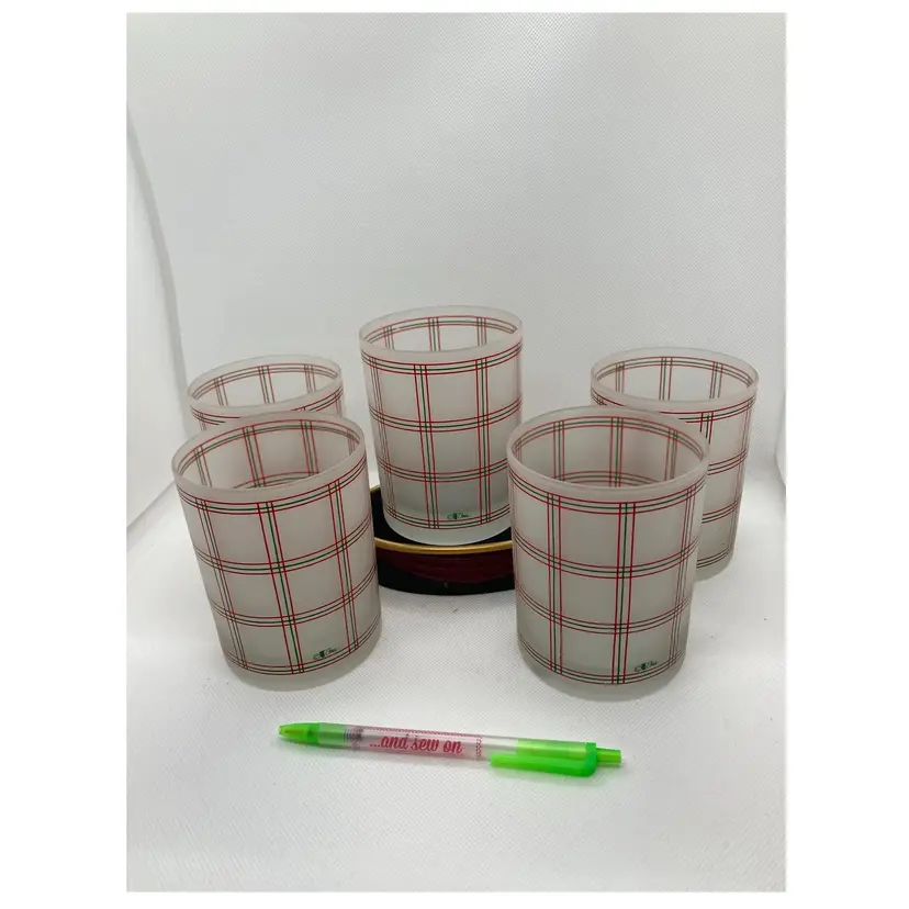 Cera plaid Christmas 
five vintage glasses drinkware