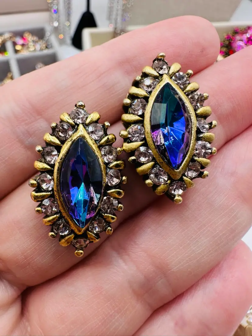 Vintage Sorrelli Icy Purple Earrings