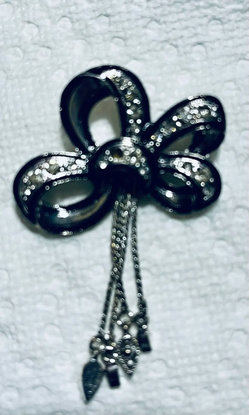 Trifari Silvertone Dangle Brooch