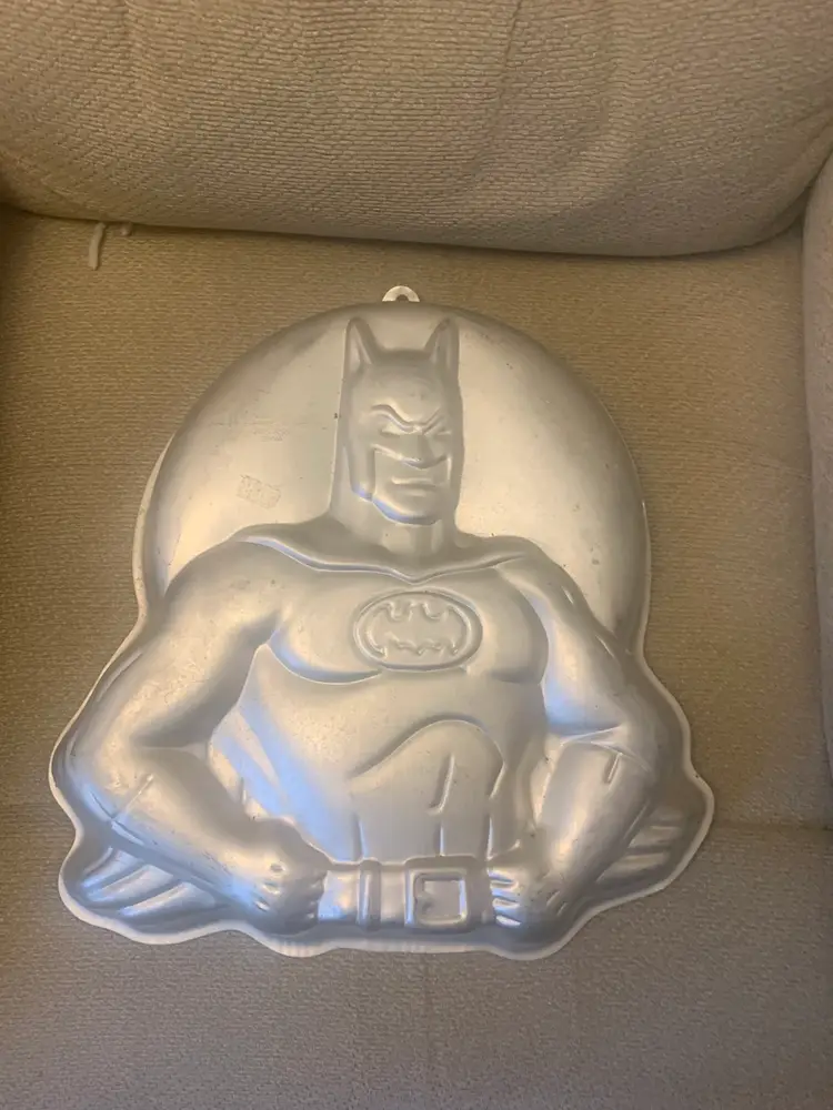 029 Wilton Batman Cake Pan 2105-650
