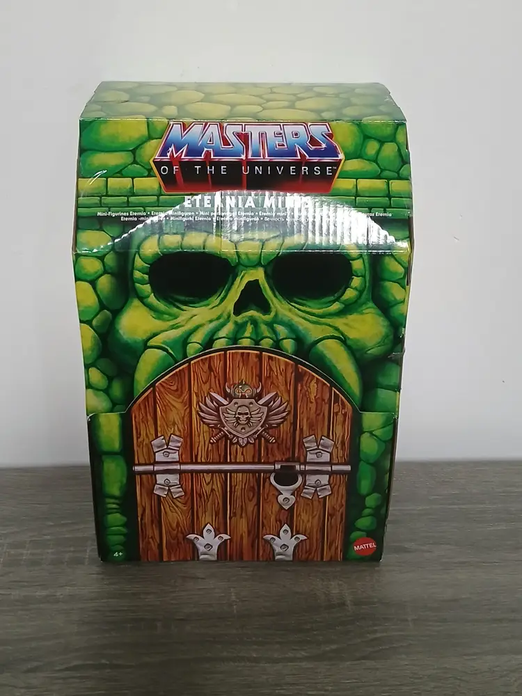 Masters Of The Universe MOTU Eternia Minis Wave 1 Figures With Grayskull Display