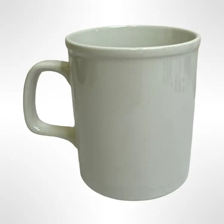 Vintage Garfield Coffee Mug 
“The First Thing You Lose On A Diet Is Your Sense Of Humor”