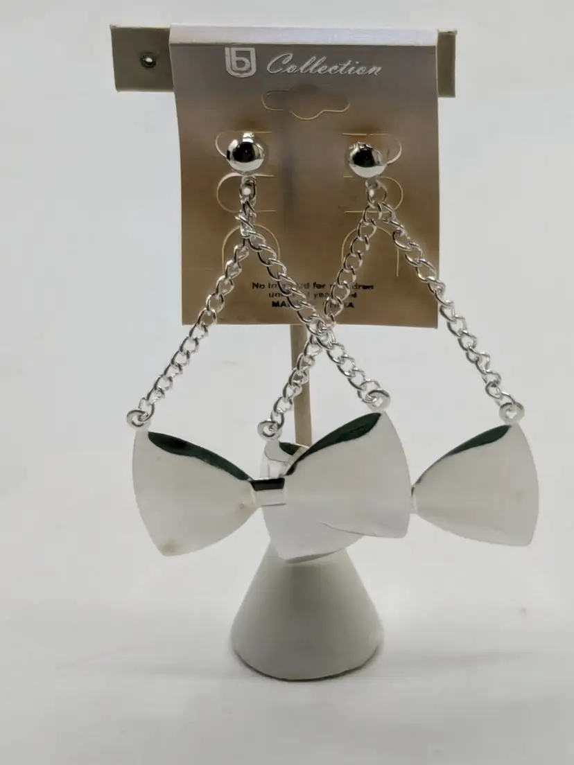 Silver Tone Bow Drop Dangle Earrings NWT