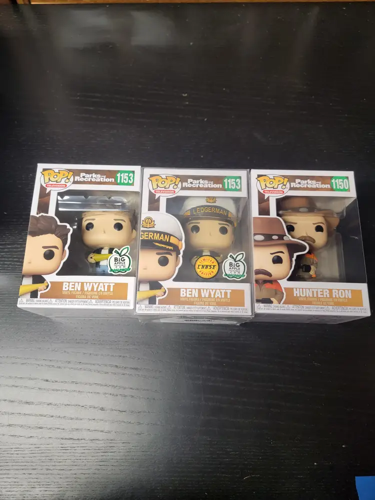 3 Funko POPs Parks And Recreation 1 Chase Limited Edition Ben Wyatt Big Apple Collectibles Con Sticker. 1 Ben Wyatt Big Appl Collectibles Con Sticker. 1 Hunter Ron. Chase Comes In Pop Protector