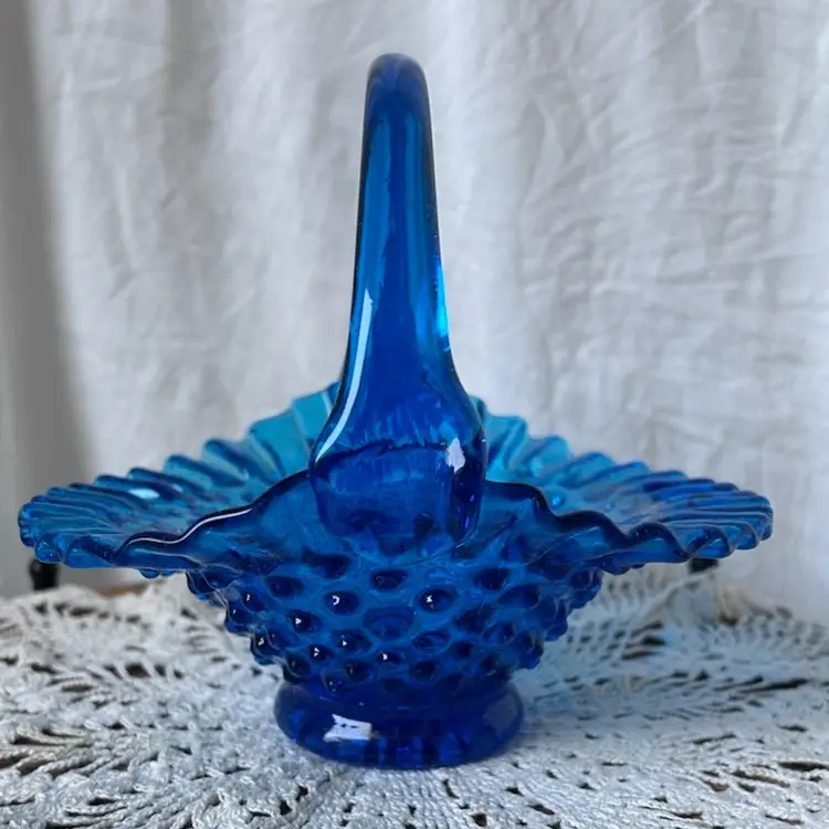 VINTAGE FENTON COLONIAL BLUE HOBNAIL BASKET