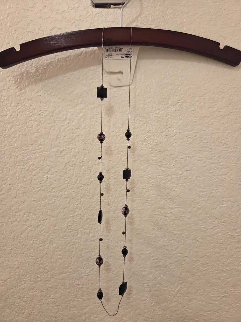 NOS Croft&Barrow 36" Gun Metal Tone Necklace With Black Faceted and Floral Stationary Beads