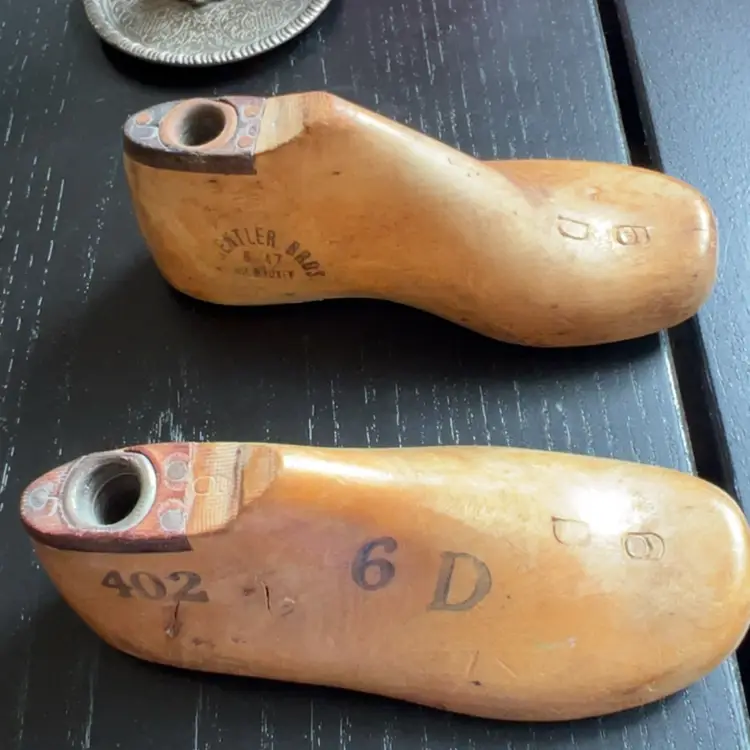 Vintage Wooden Shoe Form Child’s Size 6D