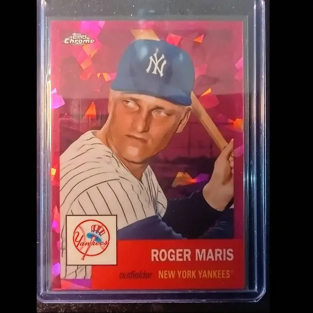 Roger Maris 2022 Topps Chrome Platinum Anniversary #56 Prism Refractor /100