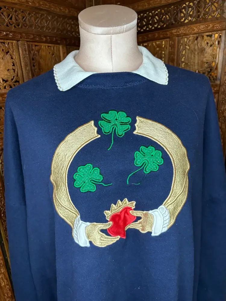 90s Claddagh Sweatshirt 
