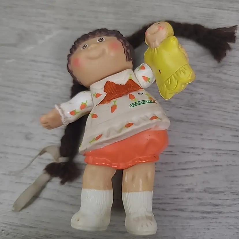 Cabbage Patch Kids Poseable PVC Figure Brown Hair 1984 Baby Strawberry