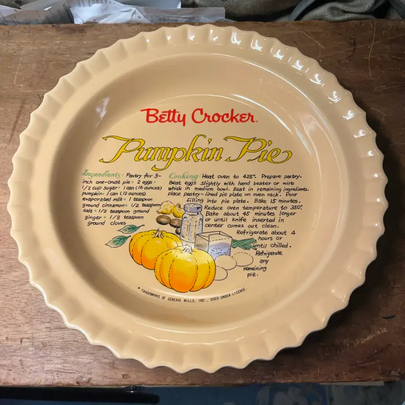 03. Vintage Betty Crocker Ceramic Pumpkin Pie Dish. Recipe. Baker. Kitchen. Pie Plate 11” Diameter