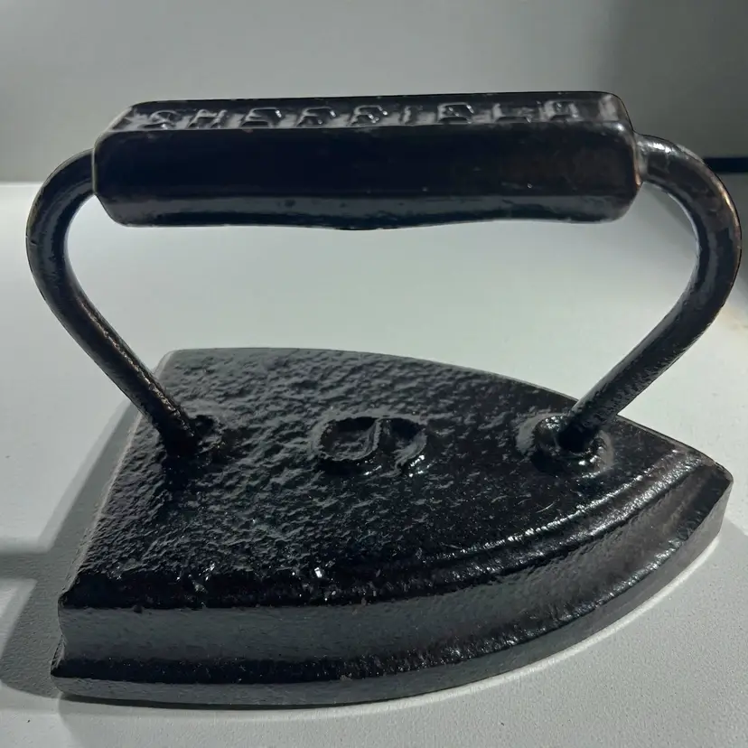 Cast-Iron Vintage/Antique Sheffield Sad Iron/Doorstop Painted Black #6 6.25" X 5"