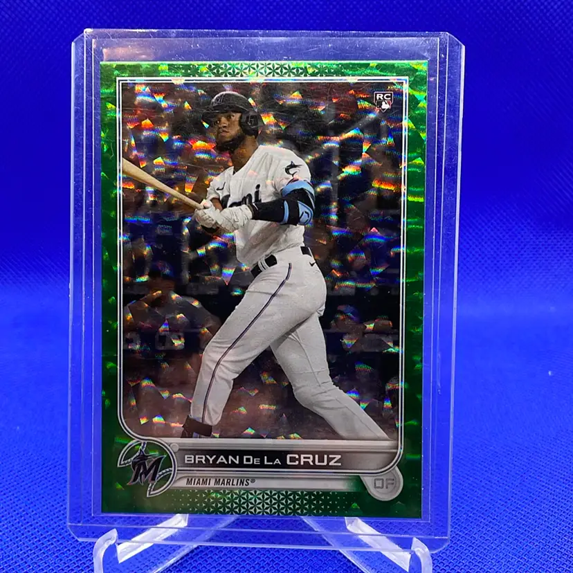 2022 Topps Series One Bryan De La Cruz RC Green Patterned Foil /499 Miami Marlins