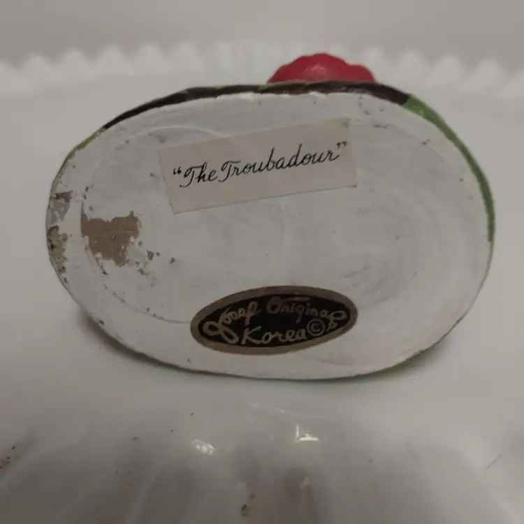 Josef Originals The Troubadour