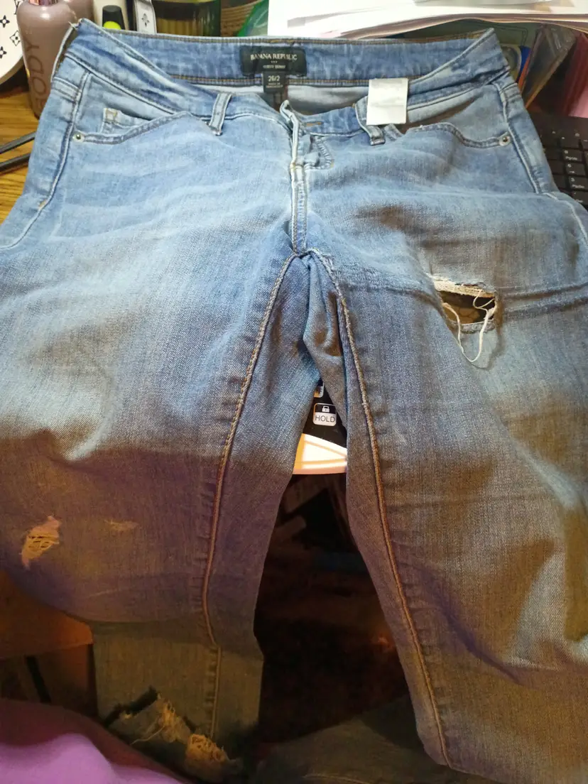 Banana Republic distressed size 26/2 women's jeans used