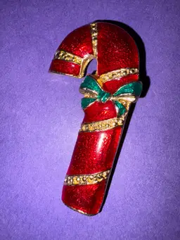 Vintage Christmas Candy Cane Brooch ~ Gold Tone And Red Enamel With A Green Bow
