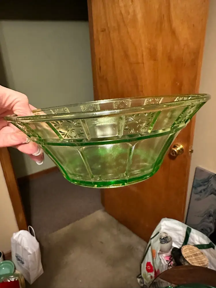 Jeannette Glass Doric Green 8 1/4 inch Berry Bowl