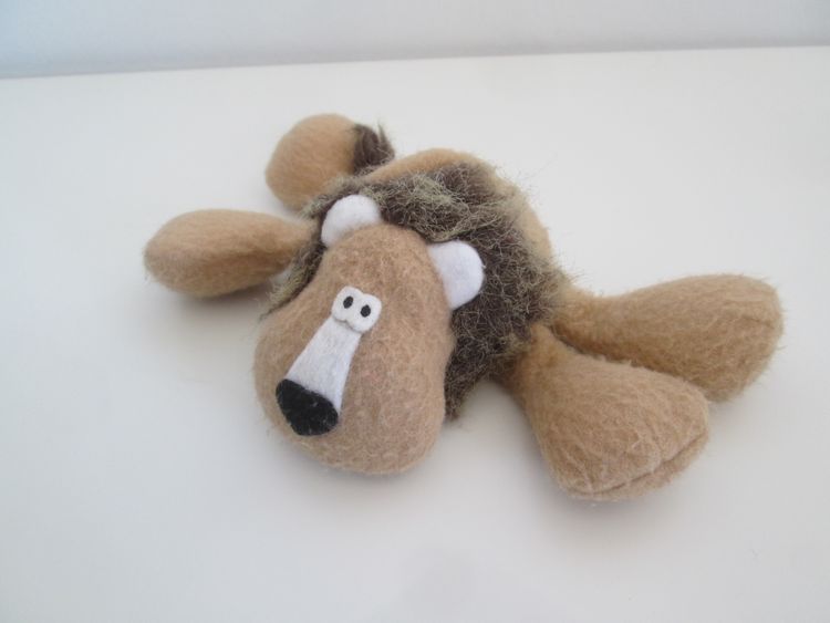 1985 Hallmark Monroe Mini Lion Plush Toy