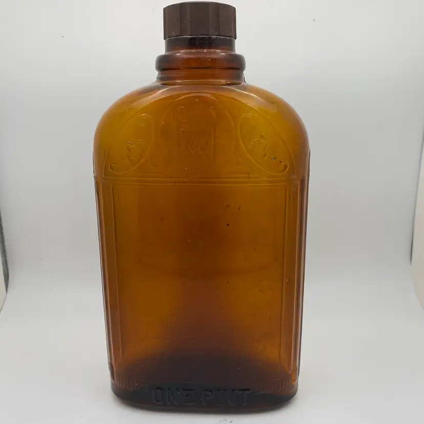 Vintage Hiram Walker & Sons Amber 1 Pint Whiskey Bottle Embossed Glass with CAP