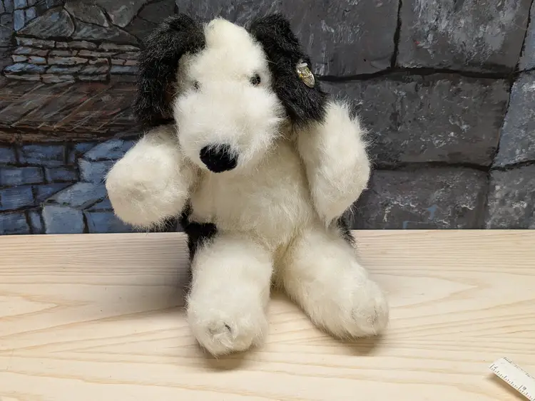 Smile International Dog Plush fuzzy furry soft lovable puppy Mut sheep dog 10" 1990 Black White Stuffed Animal Sitting