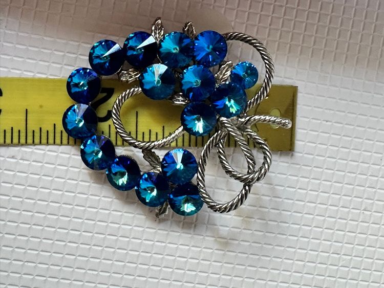 Blue Brooch Like A Vine Of Grapes Measures Over 2” Long