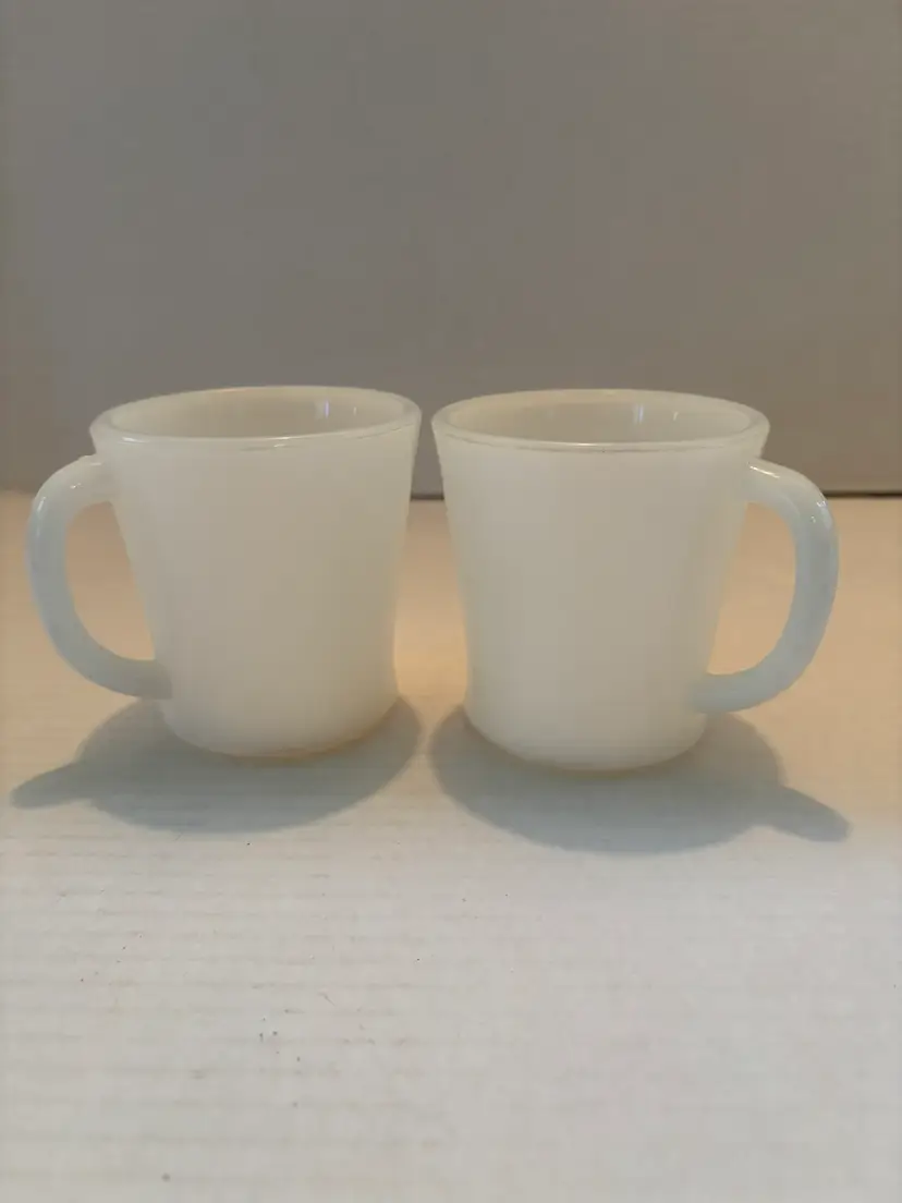 Vintage Pair of Milk Glass Mugs Coffee or Tea White  3.5 inches Tall Unbranded