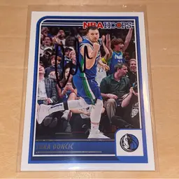 Luka Dončić autographed basketball card