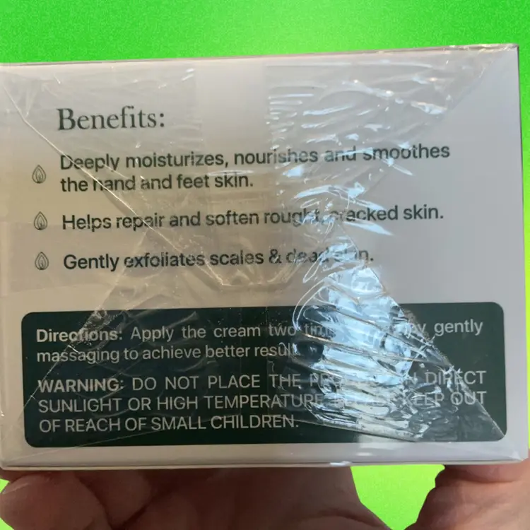 New Not Opened!! Remedial Pax ~ Urea 40% Cream + 2% Salicylic Acid. Hand And Feet Moisturizer. Has Hyaluronic Acids, Coconut Oil, Vitamin E, Shea Butter, Tea Tree Oil, Aloe Vera.