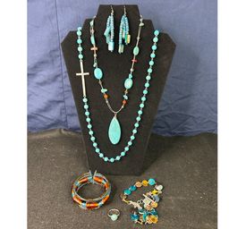 #34 - Jewelry Lot