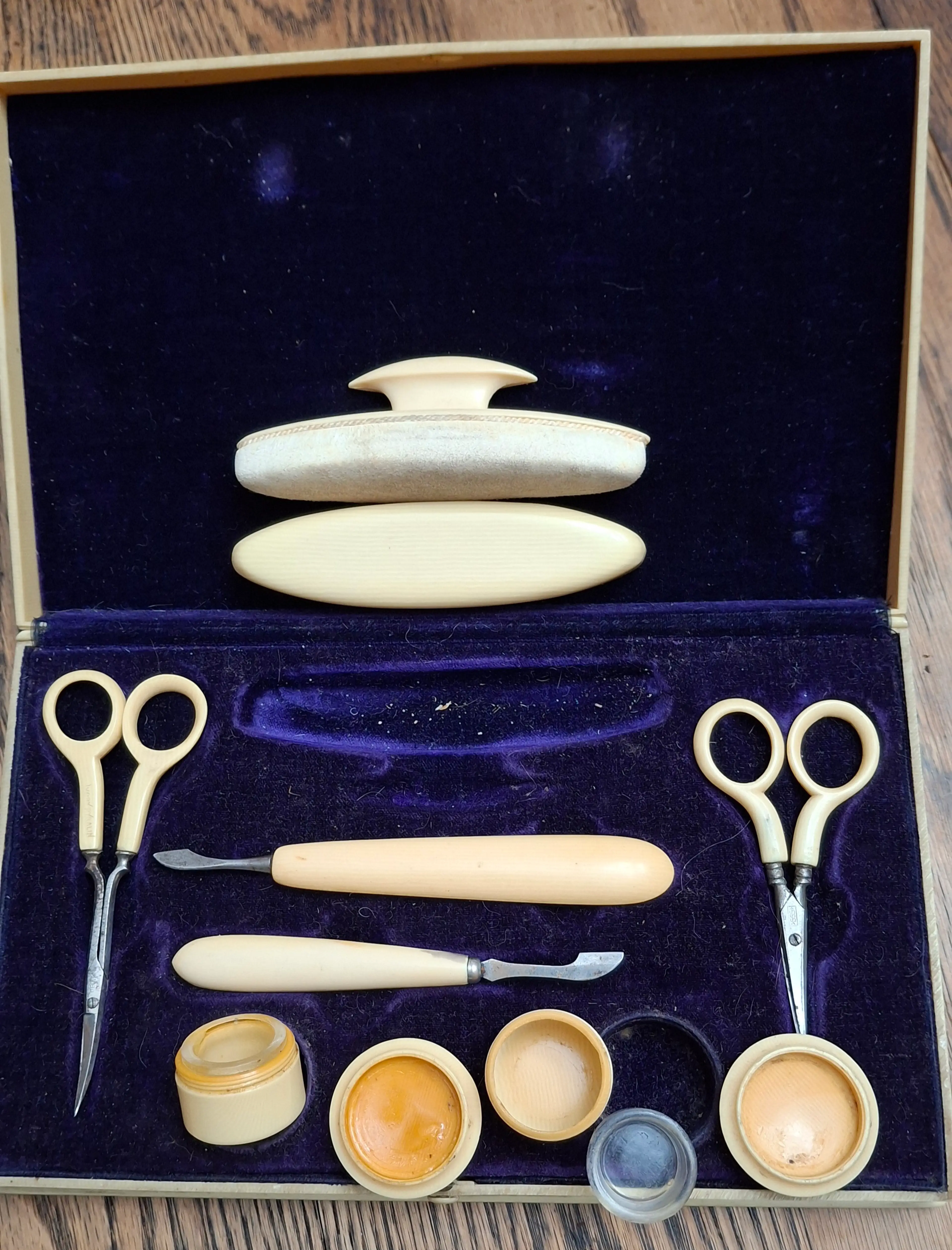 Image 2 of 4