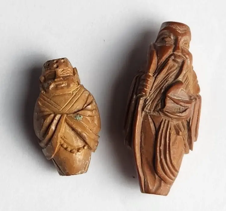 Vtg Chinese Carved Nut Sculptures Beads