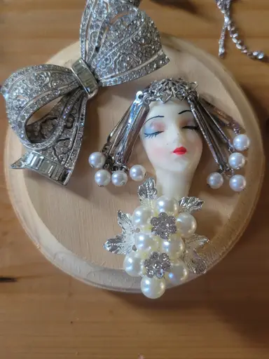 one hour shop my shelves with me. vinesvintage 