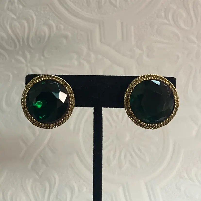 #J77 - Vintage Green Glass & Gold Tone Clip On Earrings