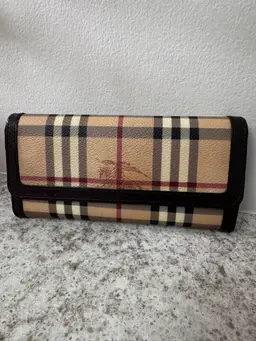 #01 - Burberry Haymarket Check Wallet