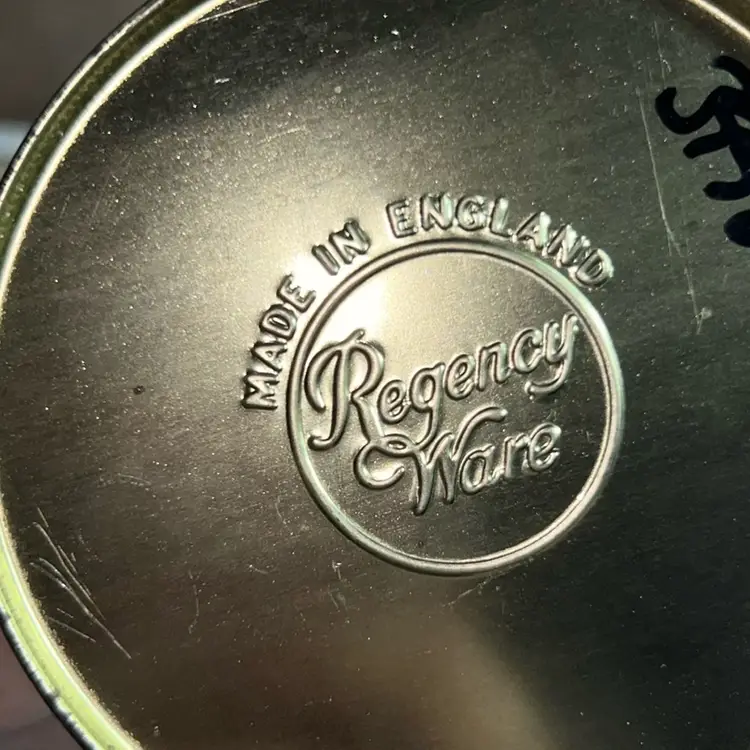 Regency Ware Tin Sugar Shaker Made In England 5 3/ 4”