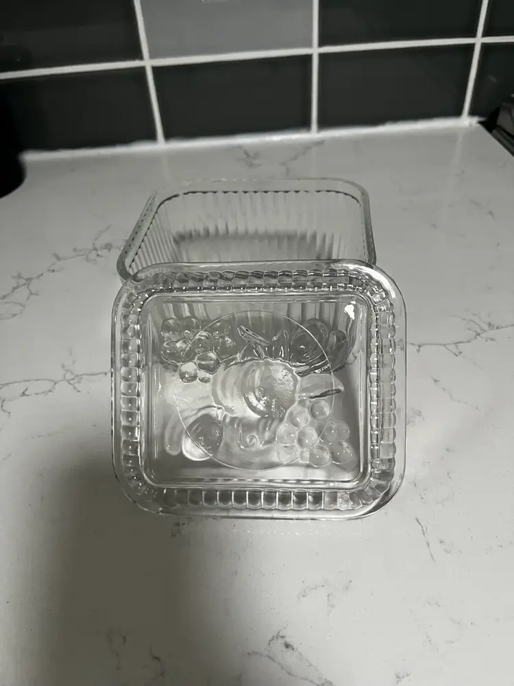 Vintage “Fridgie” -Federal Glass Container FRUIT Embossed Lid Ribbed Square