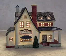 Lemax Hearthside Village "Victoria's Millinery" Lighted House w Box Vintage 1995 Woman's Hat Shop Christmas Holiday Table Decor