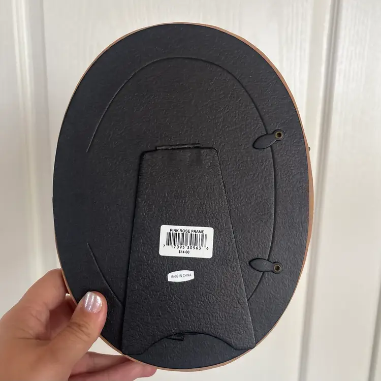 Vintage Resin Dimensional Rose Oval Picture Frame