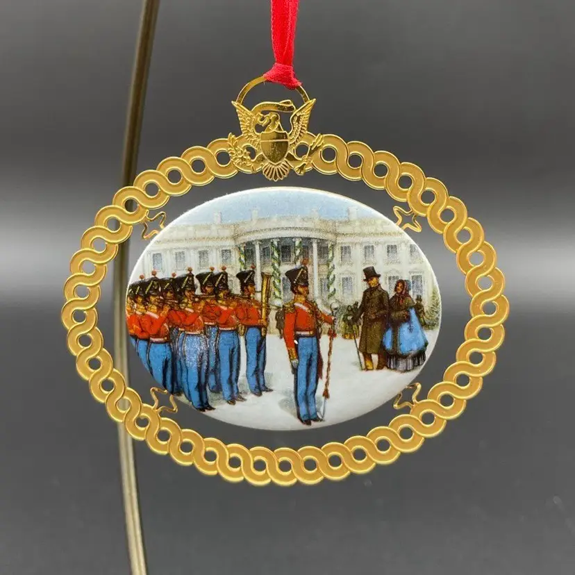 White House Historical Assoc 1994 Patriotic Colonial Hanging Christmas Ornament
