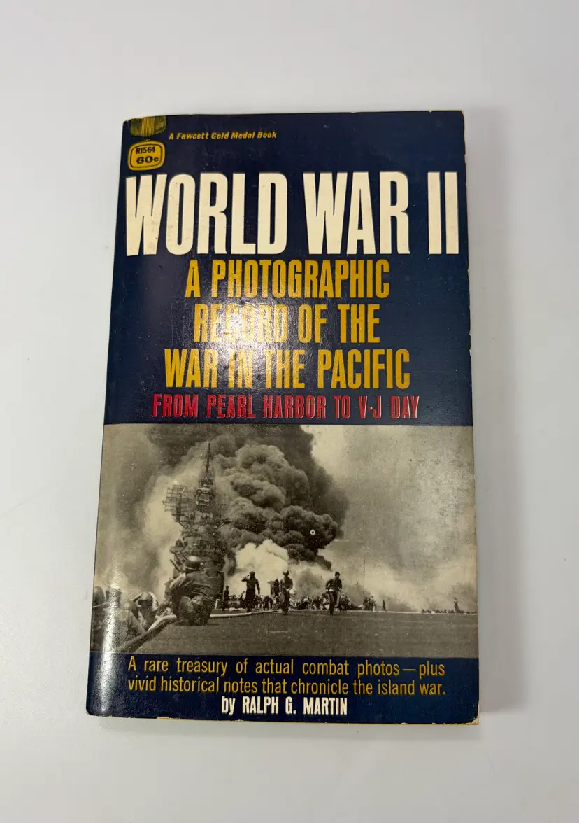 Vintage 'World War II: A Photographic Record...' Ralph G. Martin Paperback 1965 Fawcett Gold Medal