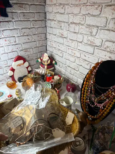 Christmas & Jewelry And Little Bit Of Glass 