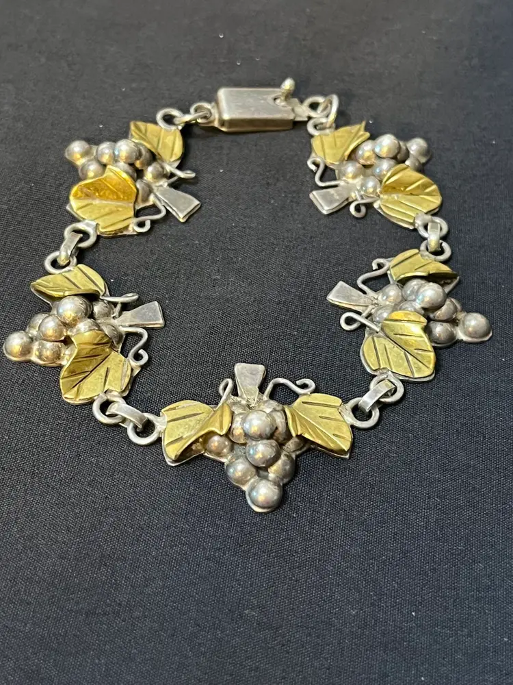 Mexico Sterling Silver/ Tumbaga Leaf Overlay Grape Cluster Bracelet Signed CASP 9”