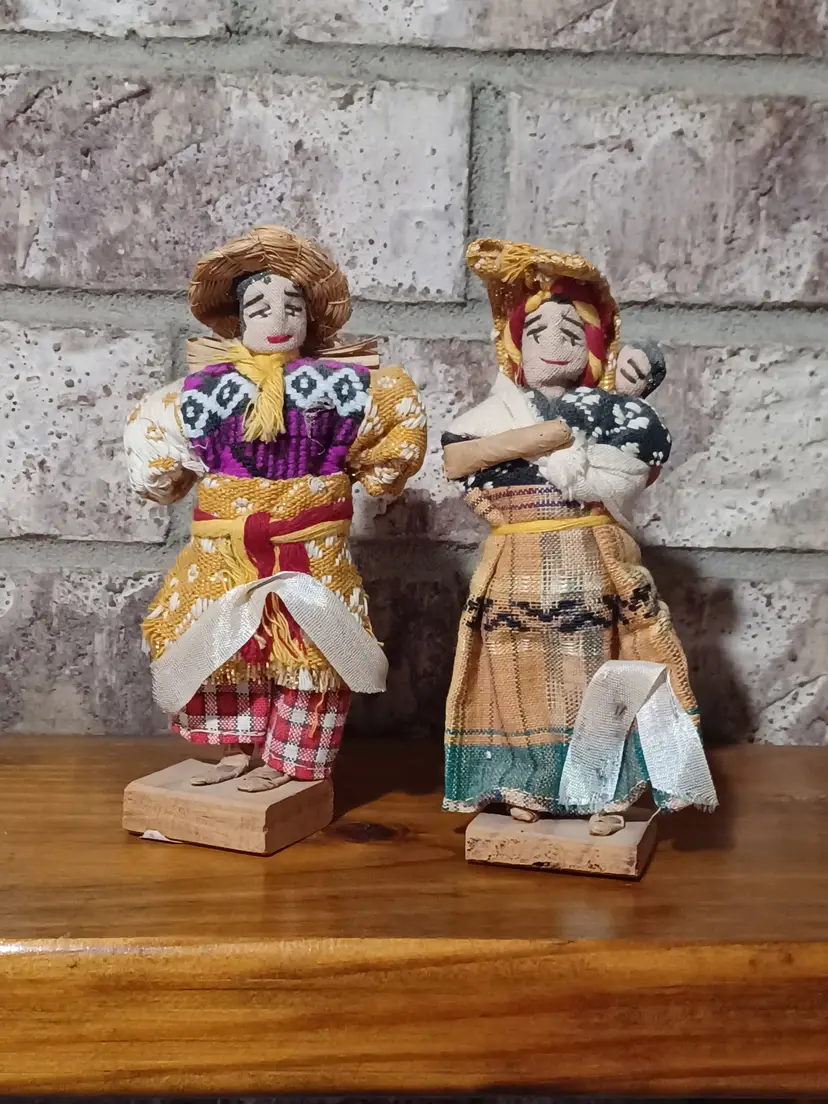 VTG Handmade Guatemala Folk Art Doll Set Hemisfair 1968 Souvenir Man Woman