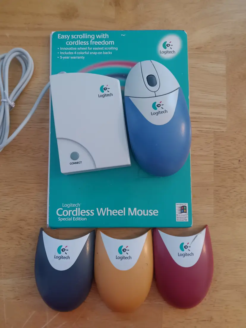 Logitech Cordless Wheel Mouse Special Edition M-RK45 1999 w/ 4 Backs