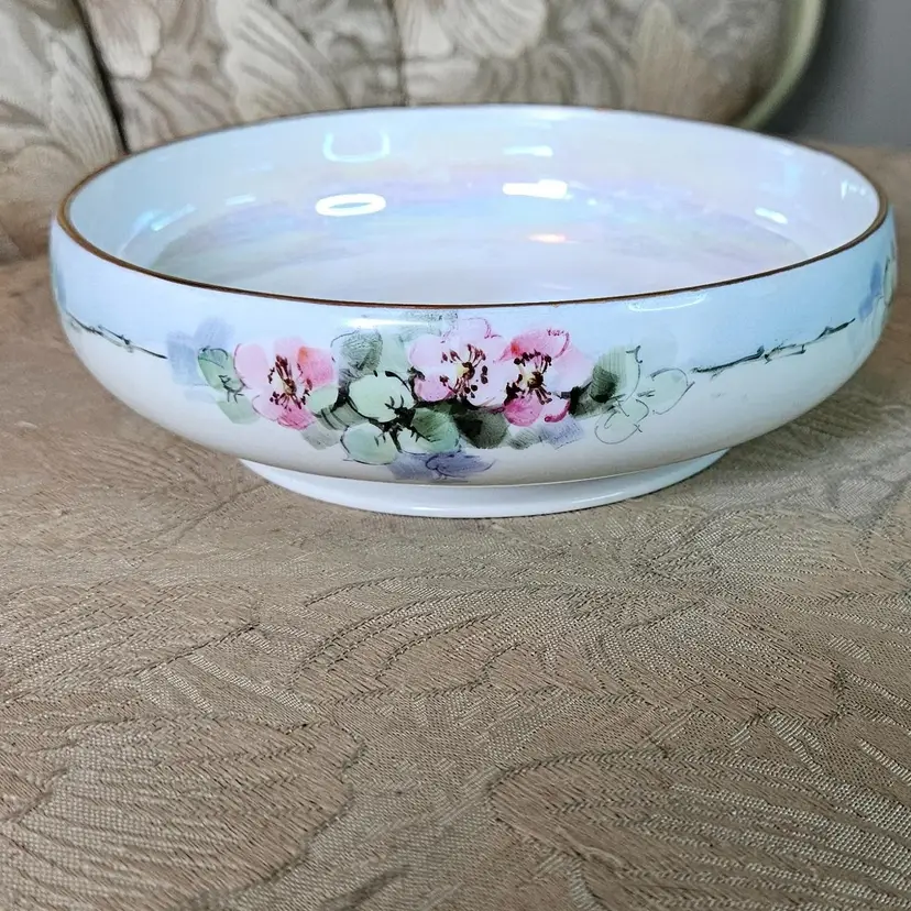 Handpainted Irridecent Floral Porcelain Bowl Marked HC Royal Bulgaria